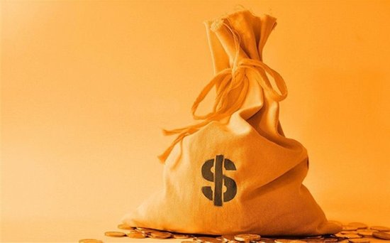 美联储，困在特朗普的政策里