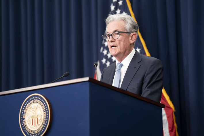 鲍威尔强调“无条件”抗通胀 下一步金价怎么走？